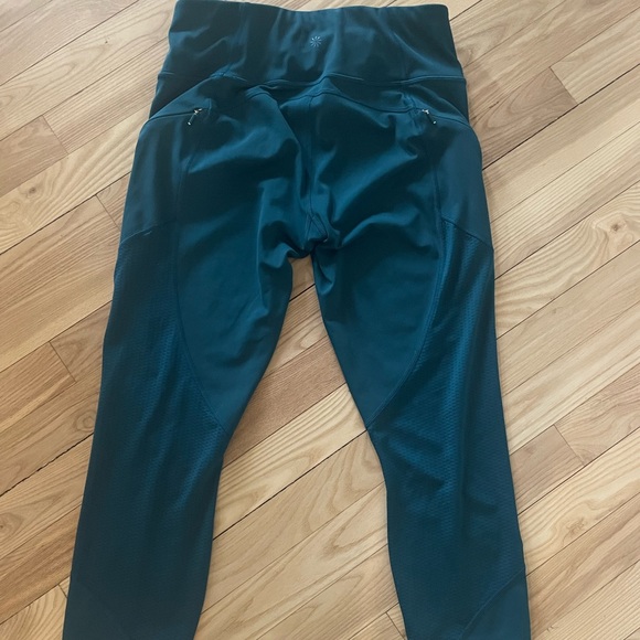Athleta Certified B Capri Leggings With ZipPockets - Picture 7 of 9